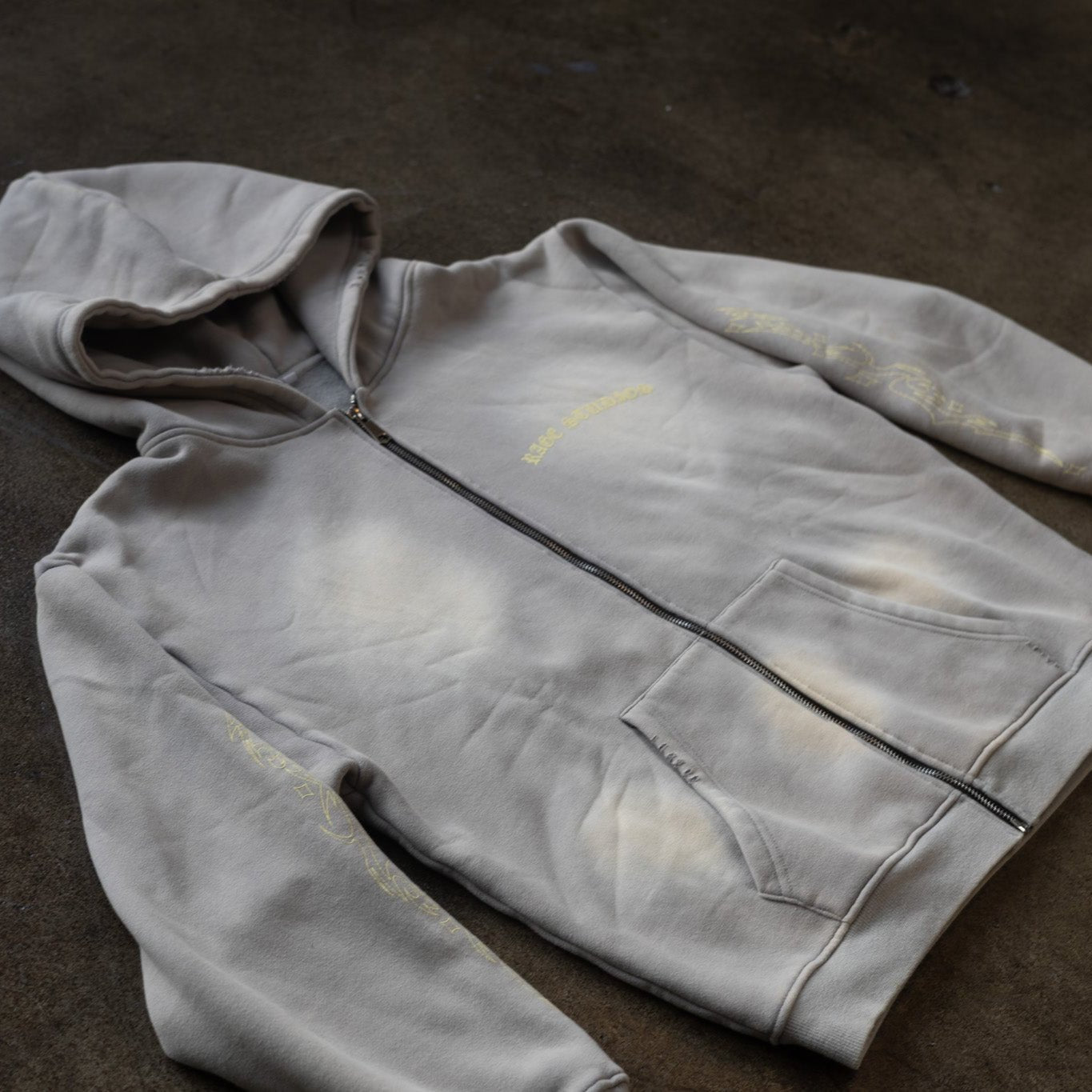 Distressed Zip up hoodie (Gray)
